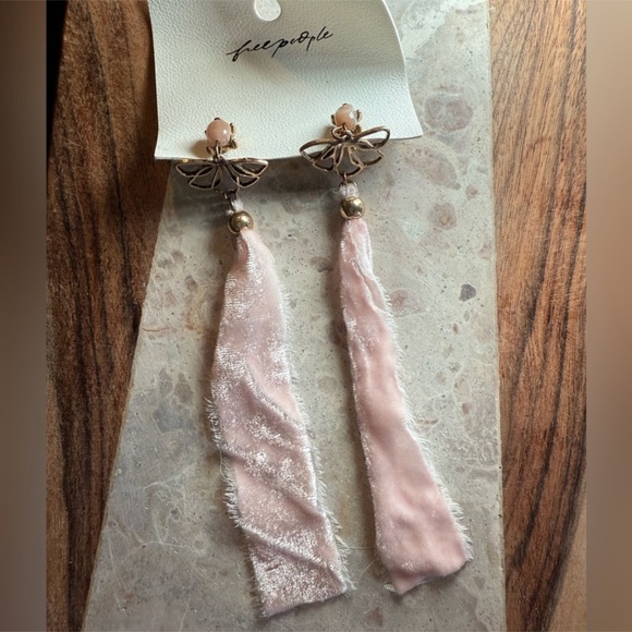 Free People Lulu Blush Pink Dainty Fairy Ribbon Dangle Earrings - Picture 2 of 5